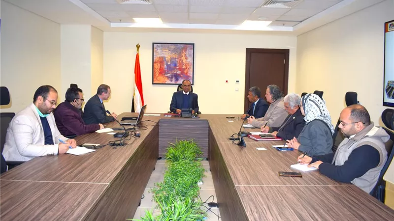 الإسكان تؤكد الحرص على دعم الصناعات الوطنية بالقطاعين العام والخاص