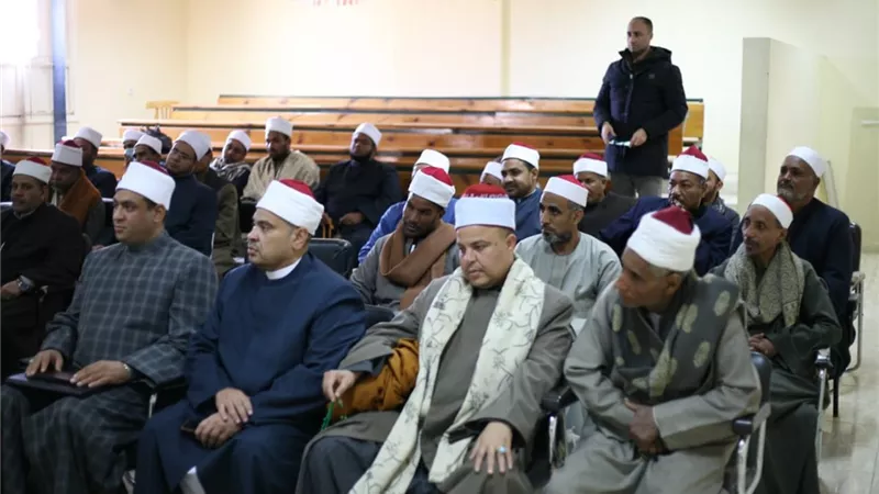 آداب الوادي الجديد تنظم دورة تدريبية عن اهمية النحو في الخطابة
