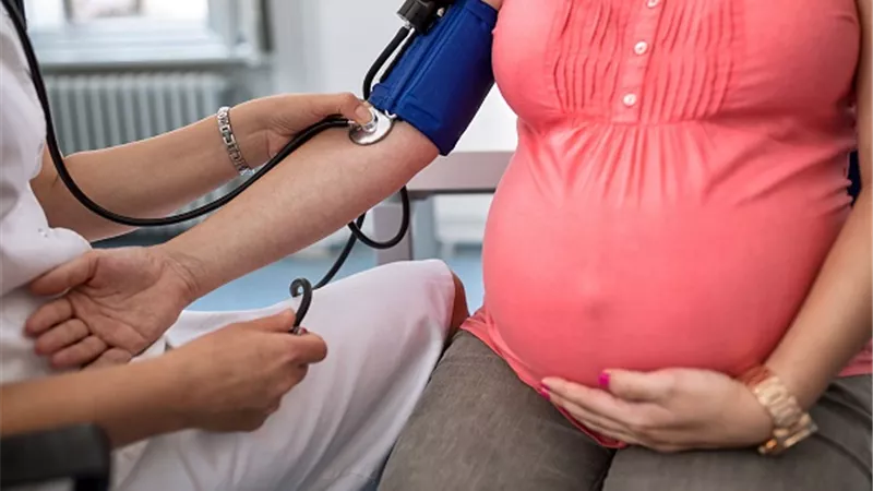 دراسة جديدة .. النساء النباتيات أكثر عرضة للإصابة بتسمم الحمل