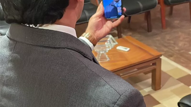 وزير الرياضة يهنيء عزمي محيلبة بذهبية كأس العالم للرماية الشاملة