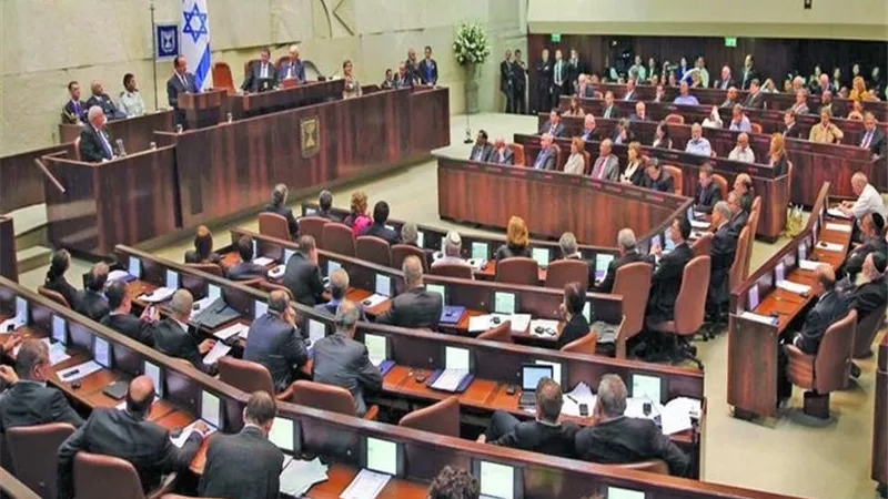 الكنيست يصوّت لصالح إقالة عضوه الداعم لجنوب إفريقيا