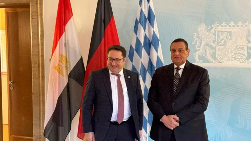 آمنة يبحث مع كبار المسئولين بولاية بافاريا الألمانية الفرص الاستثمارية بمصر