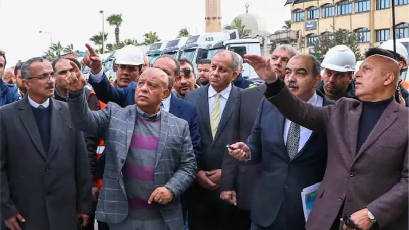 وزير النقل يتفقد مشروعات تطوير ميناء دمياط