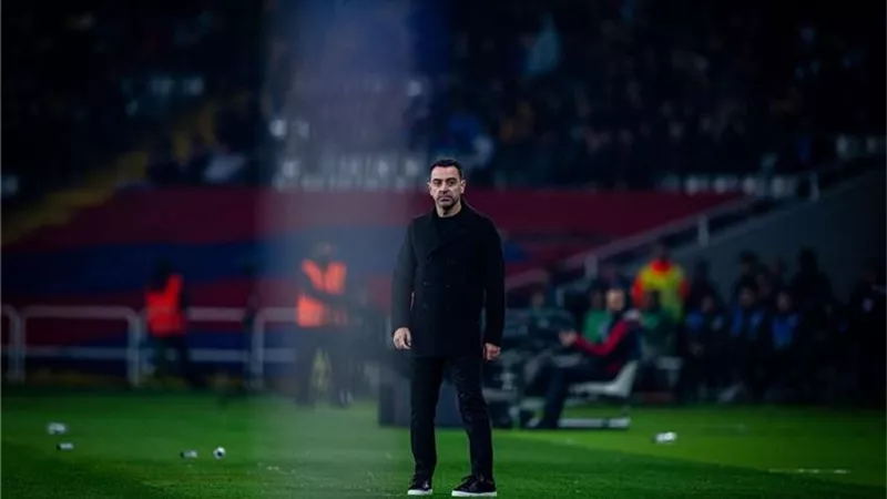 تشافي يحدد بديل بالدي في تشكيل برشلونة أمام أوساسونا