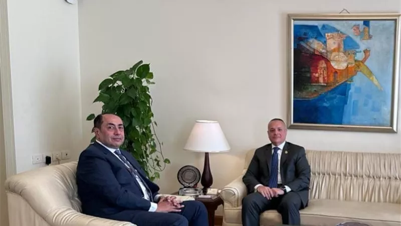 الأمين العام للبرلمان العربي يلتقي الأمين العام المساعد لجامعة الدول العربية