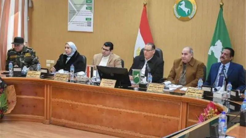 محافظ الشرقية يثمن مجهودات مباحث التموين وشرطة المرافق
