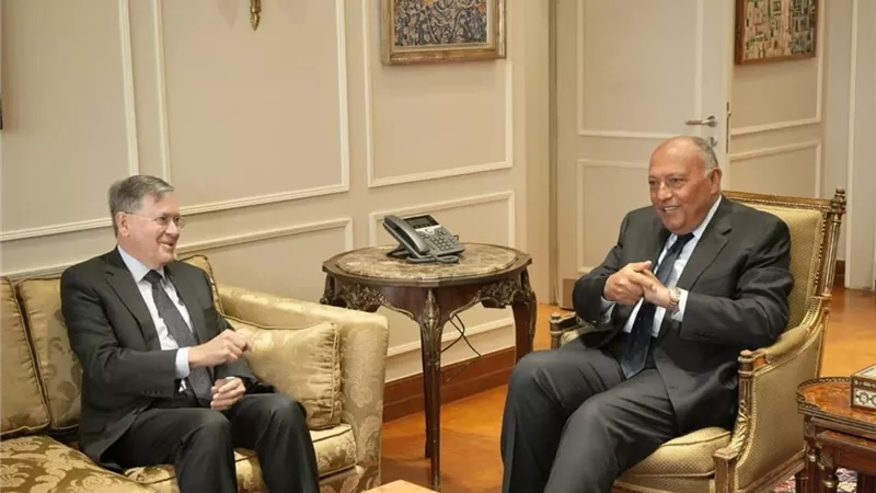 شكري يلتقي المبعوث الأمريكي الخاص للشئون الإنسانيةفي الشرق الأوسط