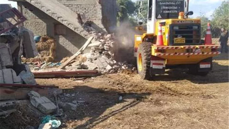 إزالة ٥٨ حالة تعدى على أملاك الدولة بدمياط و رأس البر