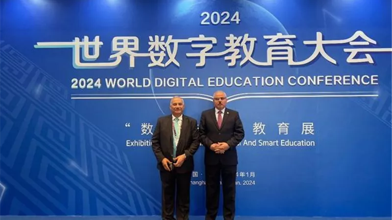 رئيس جامعة القناة يشهد المؤتمر العالمي للتعليم الرقمي في شانغهاي