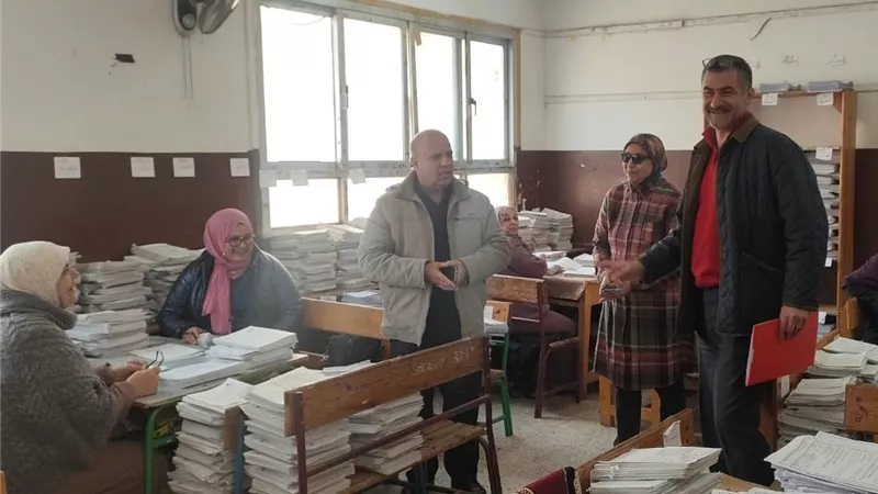 مدير تعليم دمياط يتابع كنترول تصحيح الشهادة الإعدادية 2024