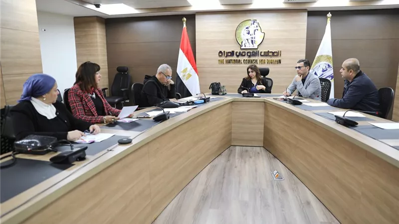 لجنة الفنون والآداب بالقومي للمرأة تناقش خطة عمل الفترة القادمة