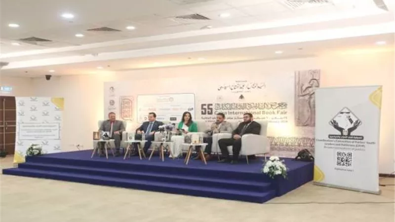 عبد الباقى فى ندوة التنسيقية بمعرض الكتاب : قصص احمد خالد توفيق دفعتنا للبحث عن هوية أبطالها