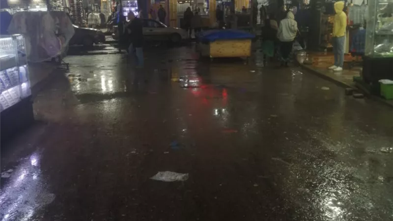 أمطار ثلجية وبرق ورعد بالإسكندرية
