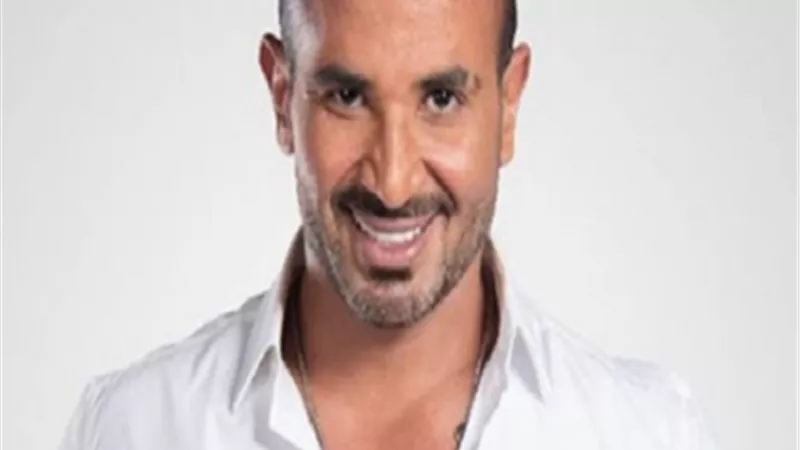 أحمد سعد يغني 