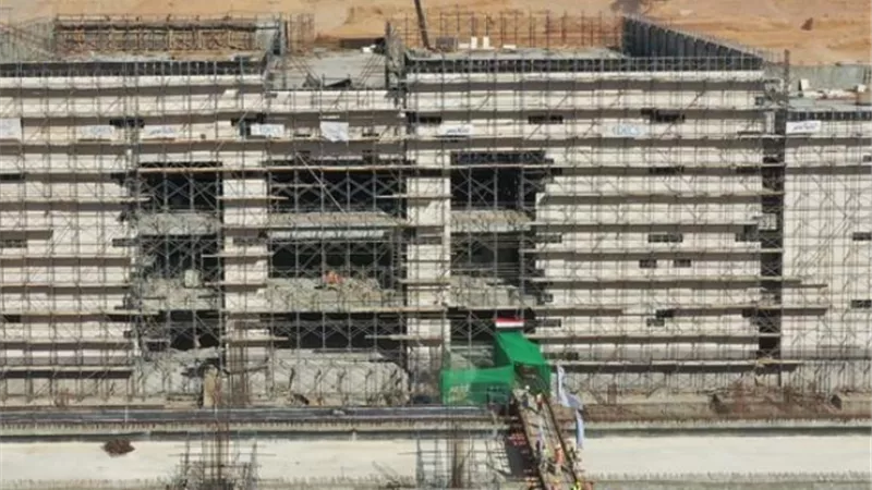 وزير النقل يتابع تنفيذ مشروع الخط الاول من شبكة القطار الكهربائي