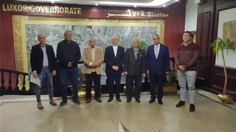 محافظ الأقصر يستقبل رئيس مجلس إدارة بوتاجاسكو