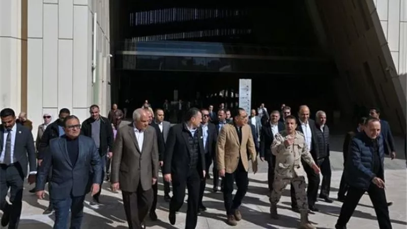 رئيس الوزراء يتفقد الأعمال النهائية لمشروع المتحف المصري الكبير وتطوير المنطقة المحيطة به