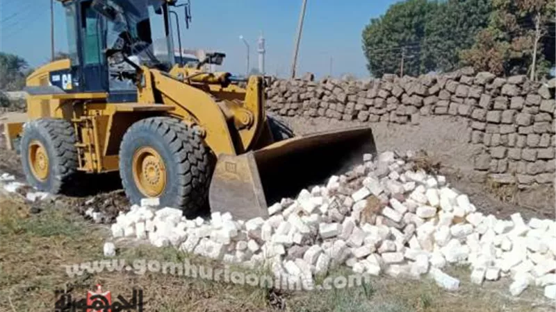 إزالة ٦ حالات تعدى بأرمنت جنوب غرب الأقصر