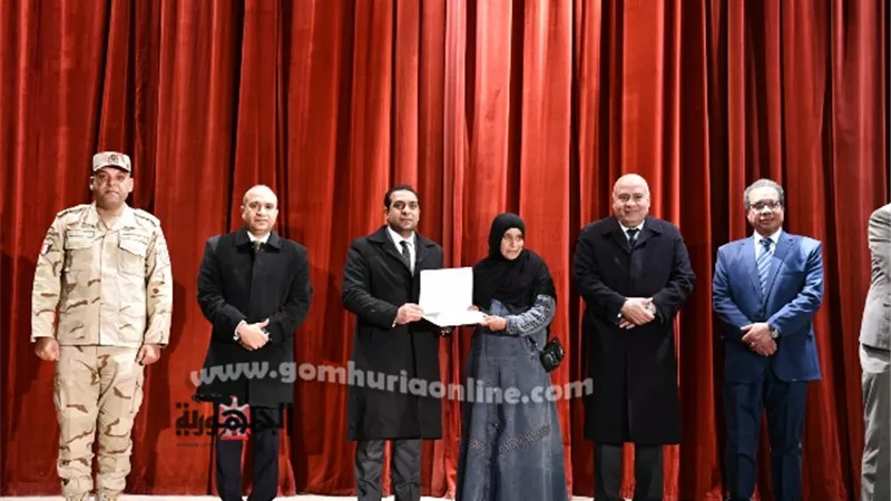 محافظ قنا يشهد حفل تكريم متطوعى مؤسسة حياه كريمة