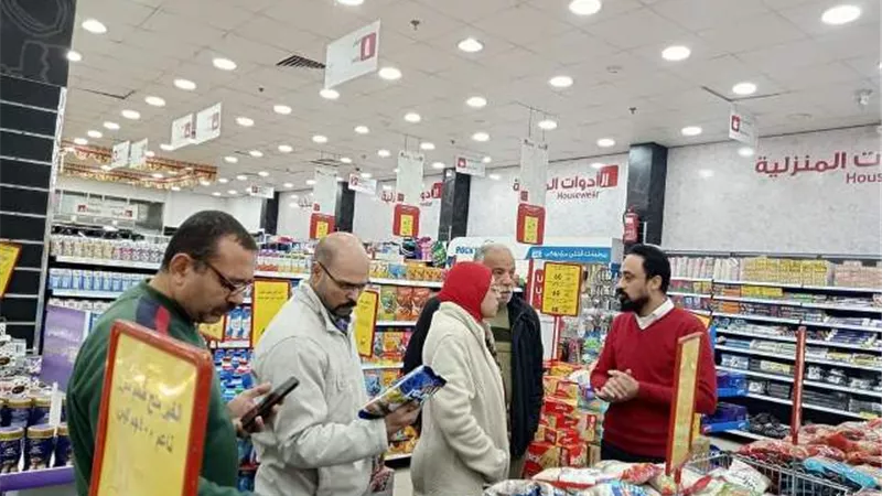 ضبط 142 مخالفة متنوعة خلال حملات على المخابز والأسواق بالمنيا