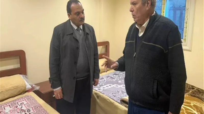 نائب رئيس جامعة بنها يتفقد فندق الجامعة لاستقبال الطلاب الوافدين