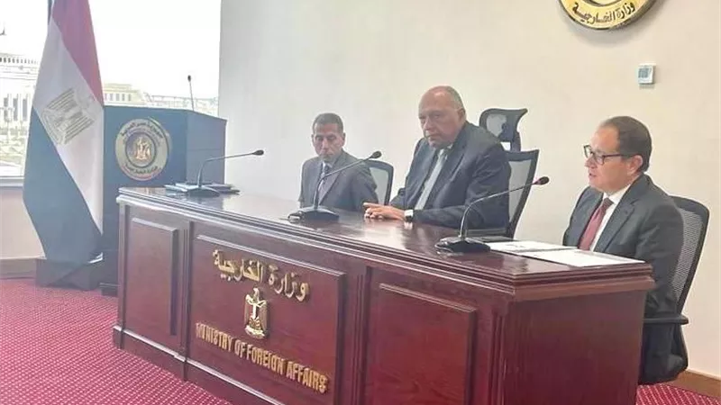 وزير الخارجية يشهد مراسم التخرج لدفعة الدبلوماسيين الجدد