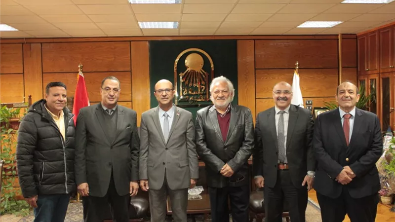 الدكتور المنشاوي يستقبل رئيس إتحاد الثقافة الرياضية