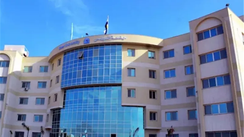 100%نسبة النجاح في بكالوريوس كلية الطب بجامعة قناة السويس