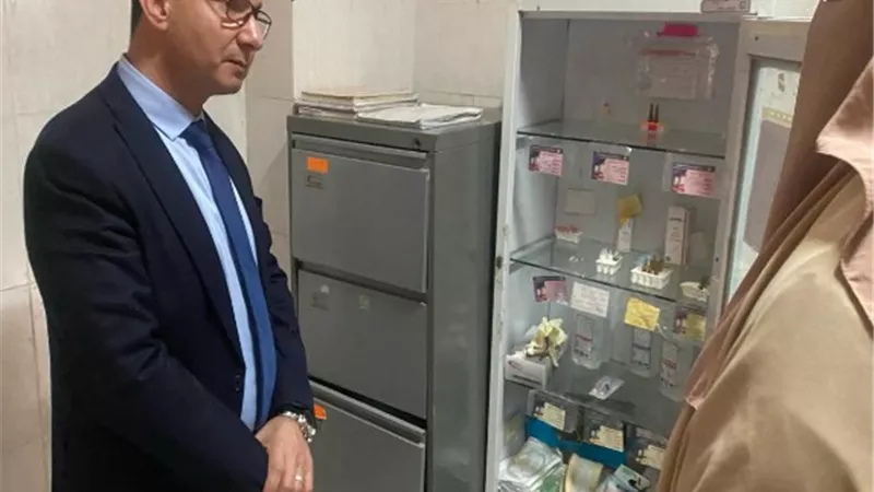 وكيل وزارة الصحة بالقليوبية يحيل عاملين بإدارة بنها للتحقيق