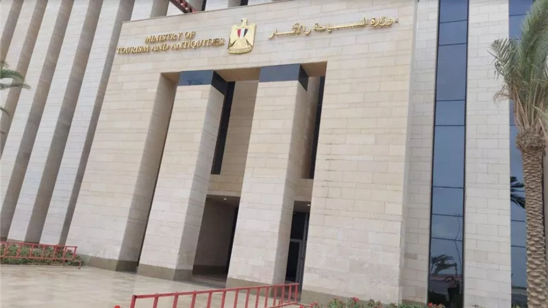 السياحة : آثار سقارة وجميع مقتنياتها سليمة وآمنة تماماً