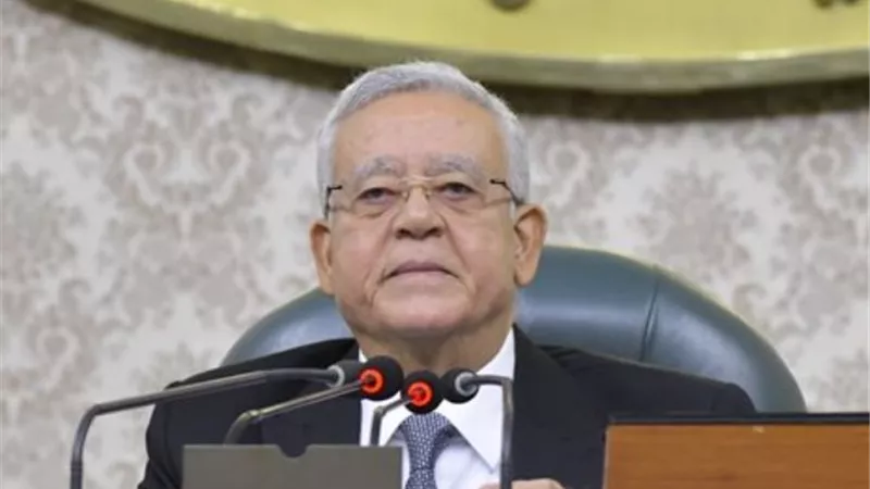رئيس مجلس النواب يهنئ الرئيس السيسي بذكرى الإسراء والمعراج