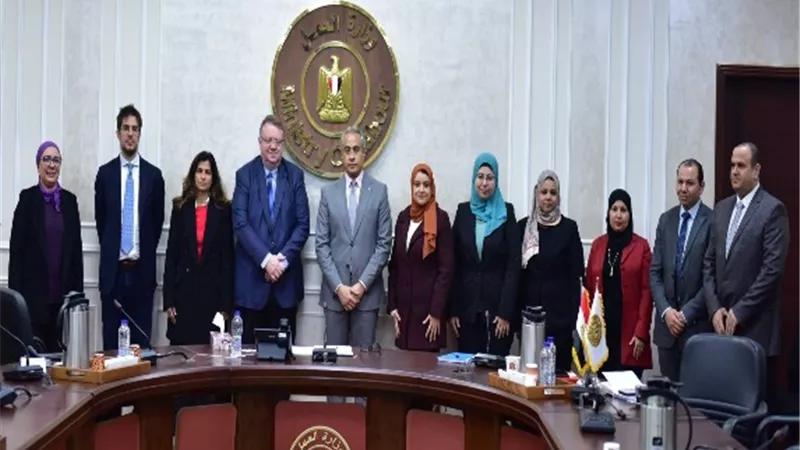 وزير العمل يناقش مبادرة المدير العام بجنيف بشان تحالف عالمى من أجل العدالة الإجتماعية