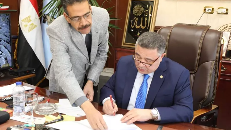 محافظ البحر الاحمر يعتمد نتيجة الشهادة الإعدادية للترم الأول
