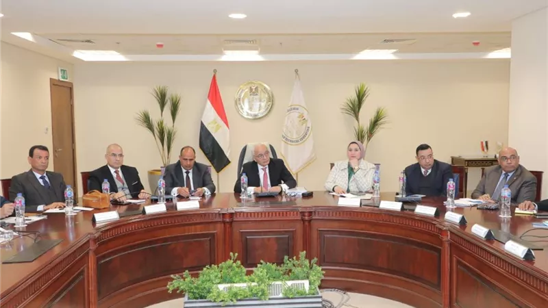 وزير التعليم يترأس اجتماع المجلس الأعلى للأمناء والآباء والمعلمين