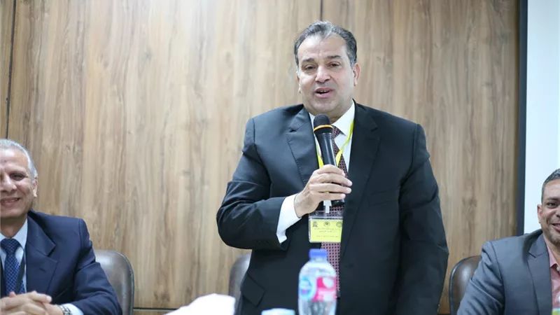 رئيس جامعة جنوب الوادى يوجه بتعظيم الاستفادة من ورش كلية الهندسة