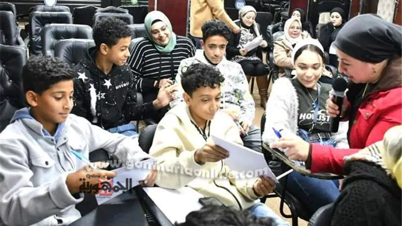 مستقبل وطن بالسويس ينظم دورة فى تعليم الخط العربي