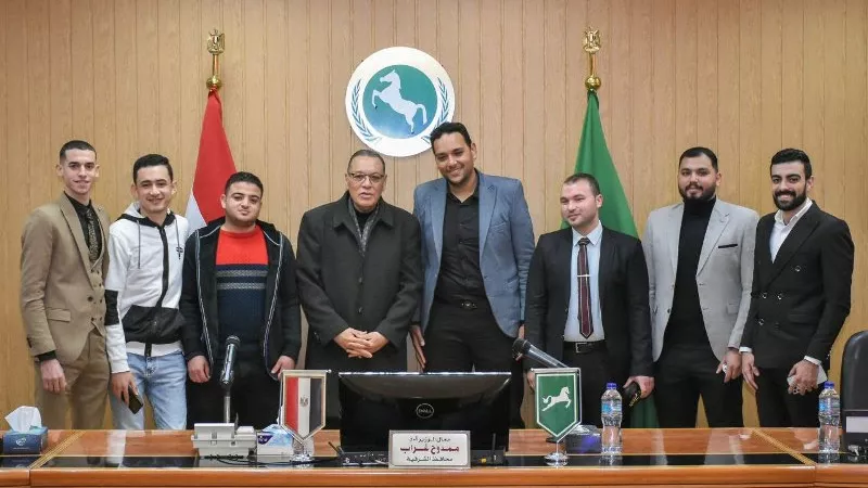 غراب: تطبيق مشروعات الطاقة المتجددة والزراعة والصوب الذكية