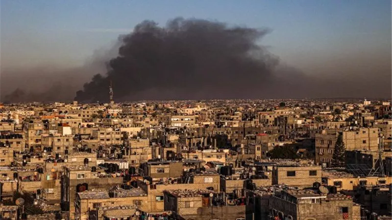مدير مستشفى غزة الأوروبي : ما يحدث في خان يونس محرقة حقيقية للفلسطنيين