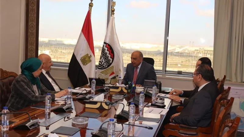 عصمت:توفير الغزول الرفيعة للمصانع الخاصة وفتح أسواق جديدة للتصدير