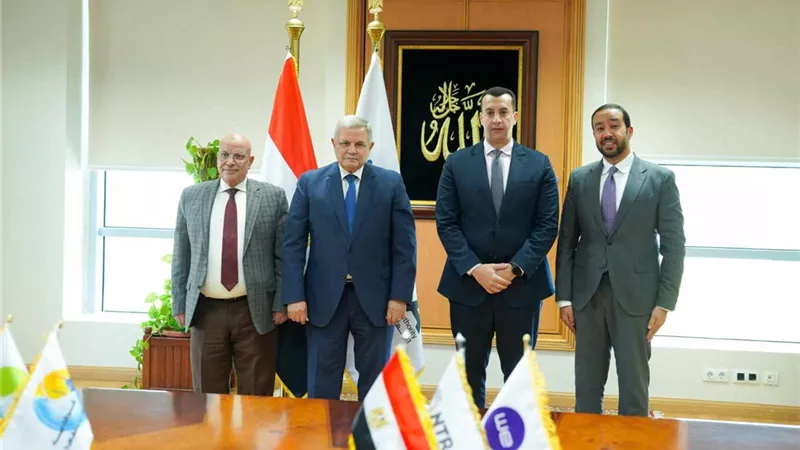 توقيغ مذكرة تفاهم بين المصرية للاتصالات ومياه الشرب بالقاهرة