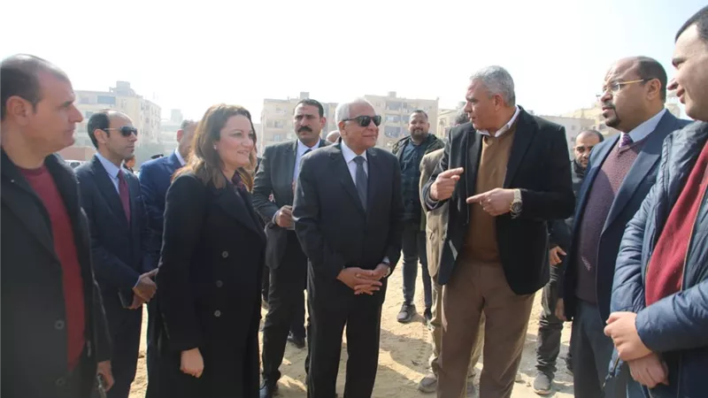 محافظ الجيزة يتفقد موقع انشاء مركز خدمات مصر بحدائق الاهرام