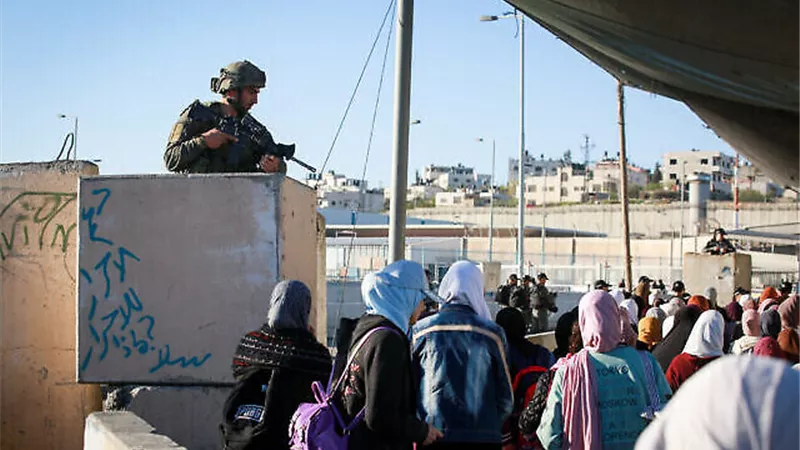 الحواجز الإسرائيلية وسيلة إجرامية تستهدف فلسطين التاريخية