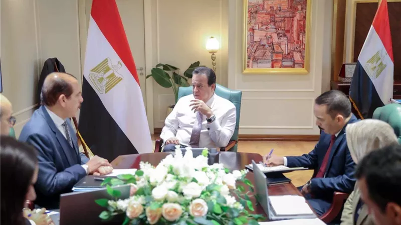 وزير الصحةيوجه بتكثيف الإجراءات الوقائيةلمنع دخول أمراض معديةمن الخارج