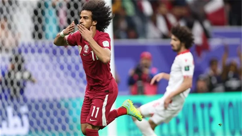 منتخب قطر يضرب إيران بثلاثية ويتأهل لنهائي أمم أسيا