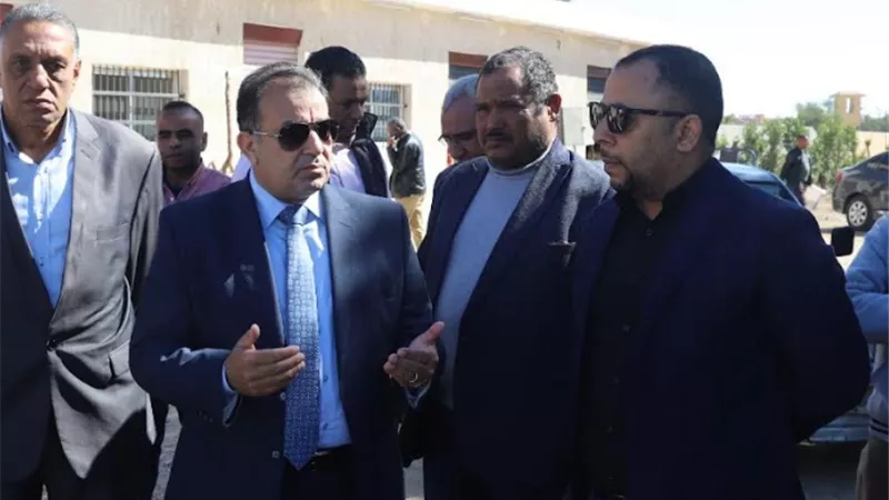 رئيس جامعة جنوب الوادي يتفقد محطة الكهرباء بمستشفيات قنا