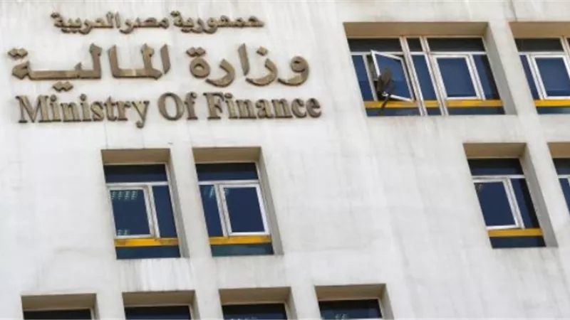 المالية تكشف تفاصيل زيادة المرتبات والتعيينات الجديدةللأطباء والمعلمين