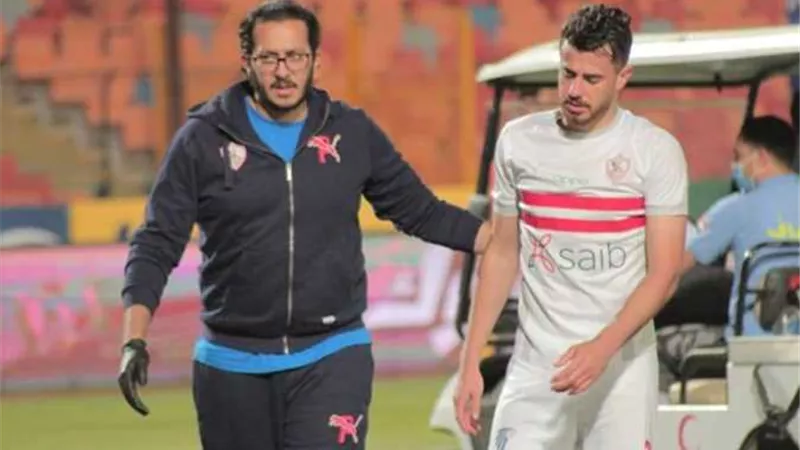مدافع الأهلى يساند 