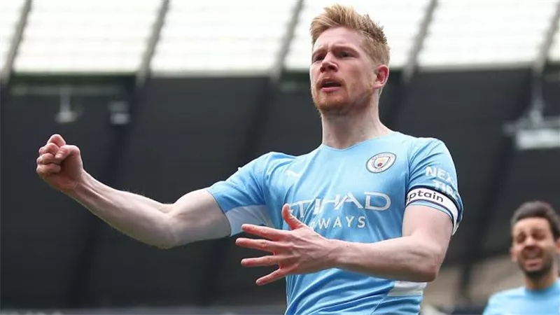 دي بروين ينافس ثنائي ليفربول على جائزة لاعب الشهر بالدوري الإنجليزى
