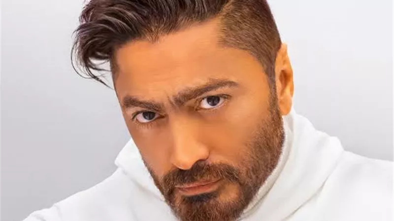 تامر حسني يطرح كليب جديد بعنوان ولا يهمك.. فيديو