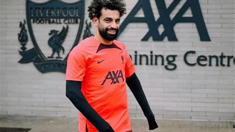 ميرور : محمد صلاح يرغب في البقاء مع ليفربول